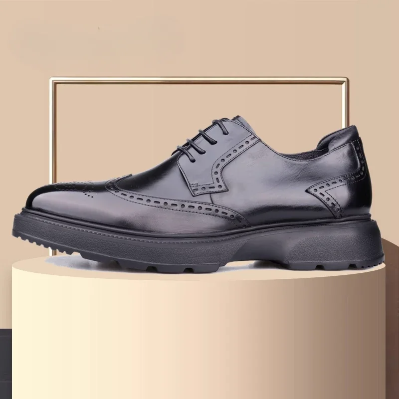 Spring and Autumn New Men's Formal Shoes Genuine Leather Thick Soled Block Carved Business Casual Shoes