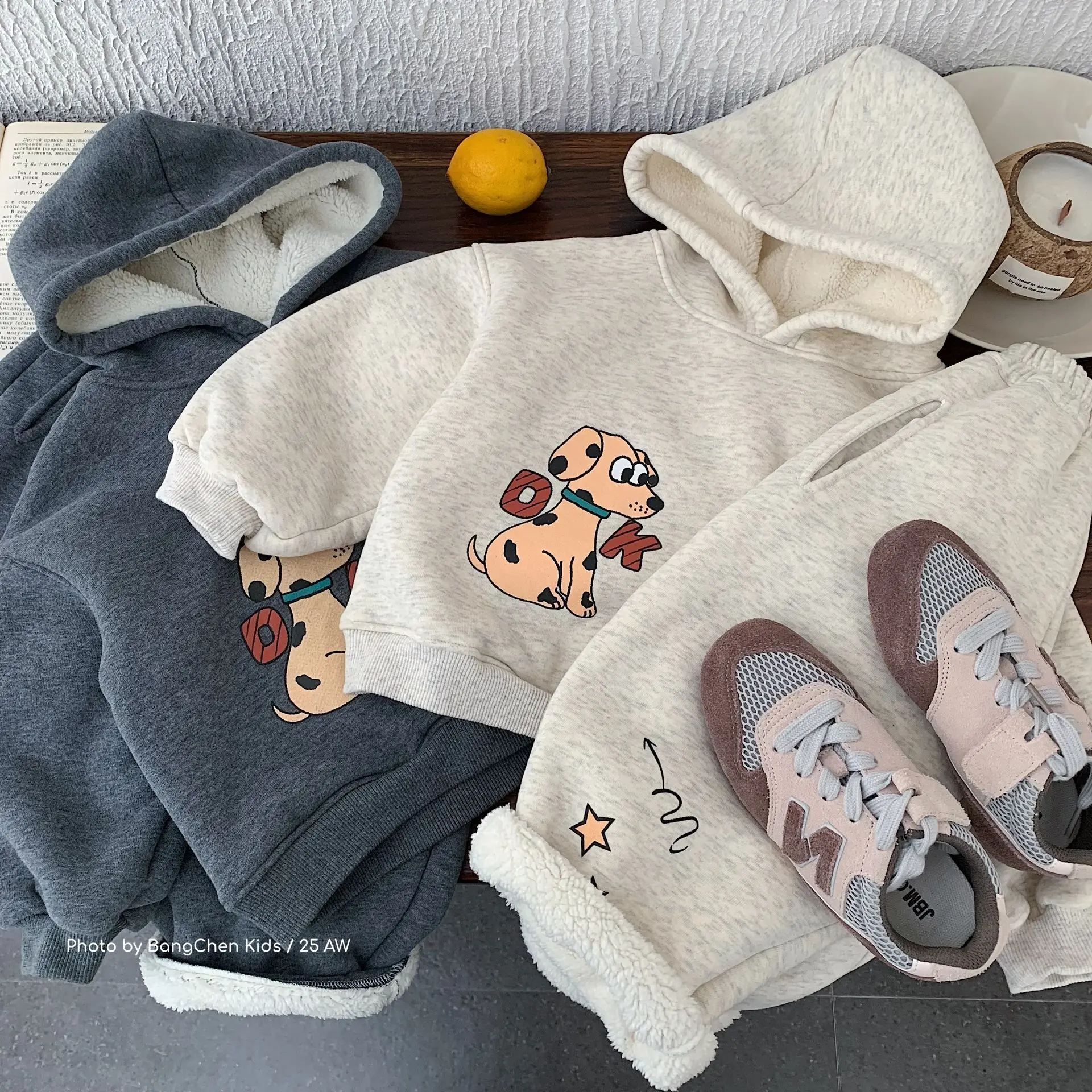 

Children's Winter Clothes Set 2025 Winter Thicken Warm Kids Baby Boys Cartoon Printed Top Sweatshirt+velet Toddler Boy Pant Suit