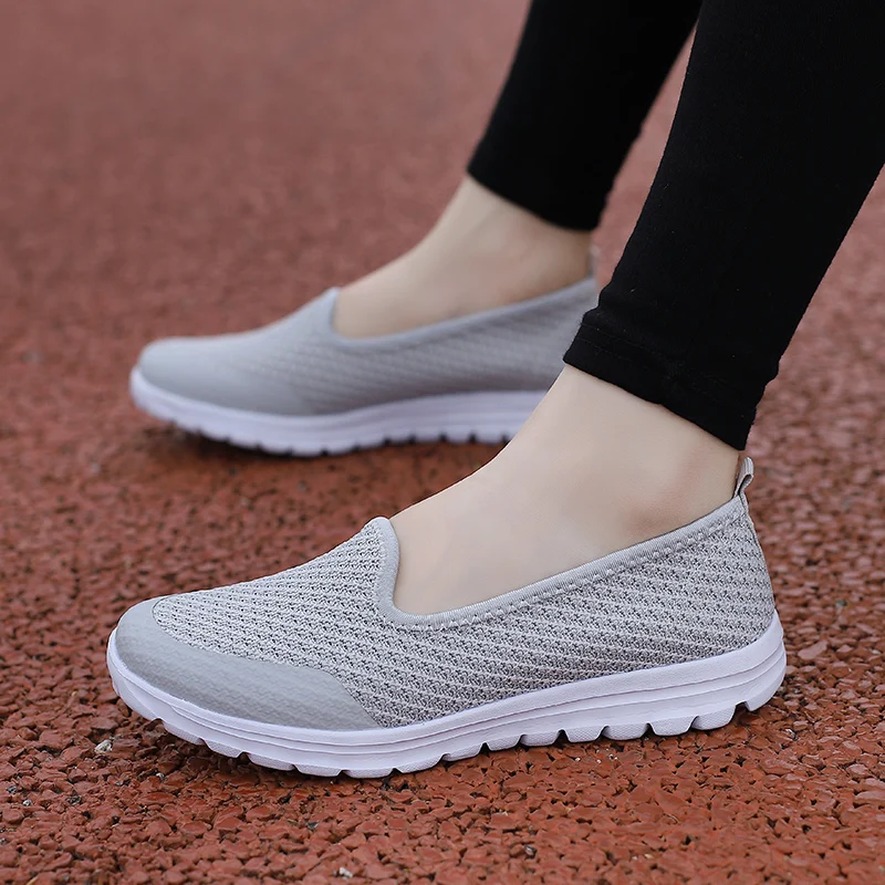 

Women Mesh Walking Shoes Fitness Light Loafer Summer Sports Outdoor Comfortable Flats Breathable Sneakers Big Size 35-42 Sandals