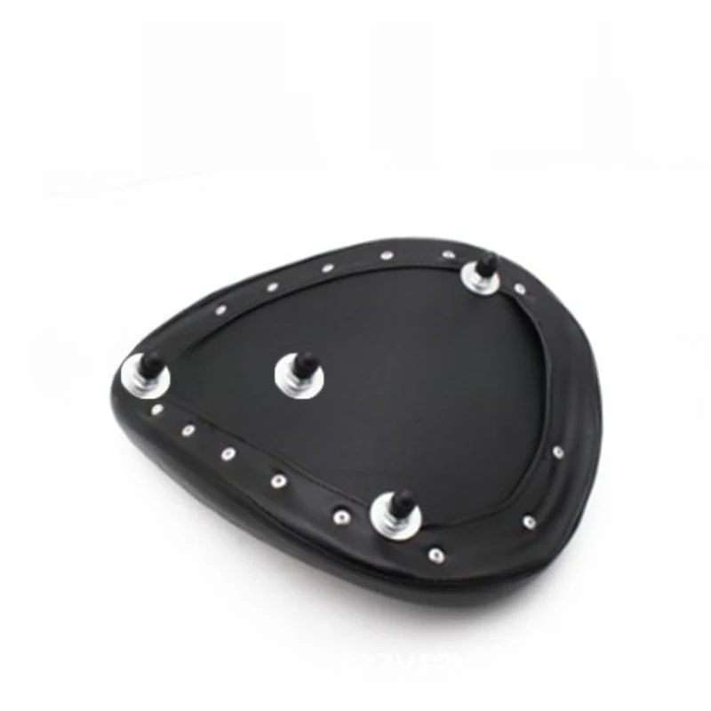 

Comfort Plus Retro Motorcycle Seat – Faux Leather & Spring Support, Ideal for Cruisers, Wide Compatibility
