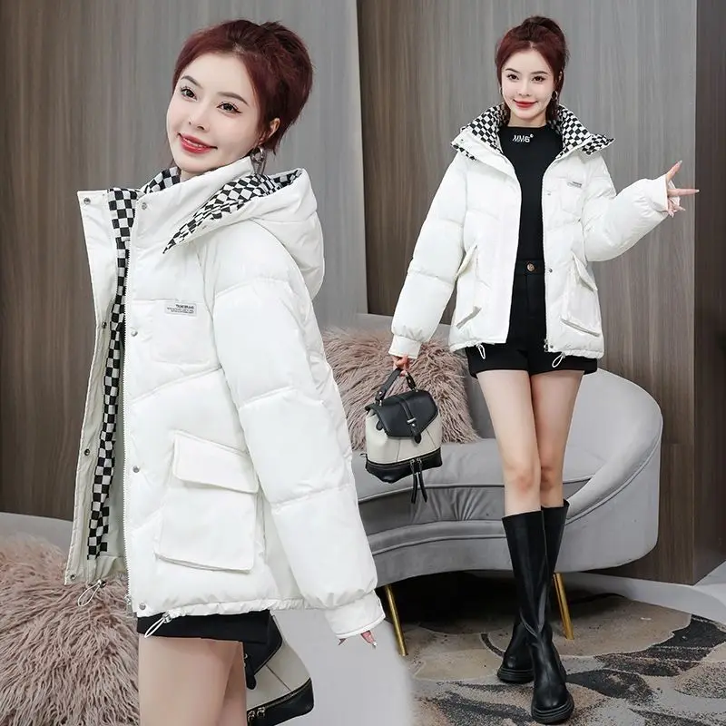 

2023 New Bright Face No-wash Cotton-padded Woman Loose Commuting Small Nano Pearl Winter Fashion Short Thickened Coat