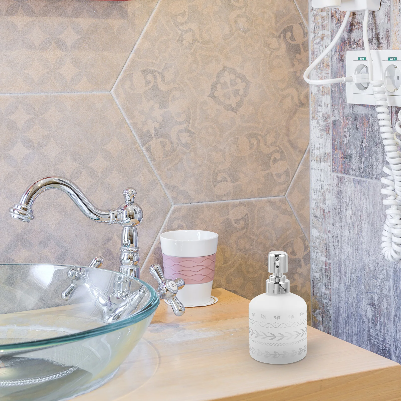 

Press Pump Bottle Refillable Shampoo Container Stylish for Home Bathroom Kitchen Use Soap Dispenser Shampoo Bottles