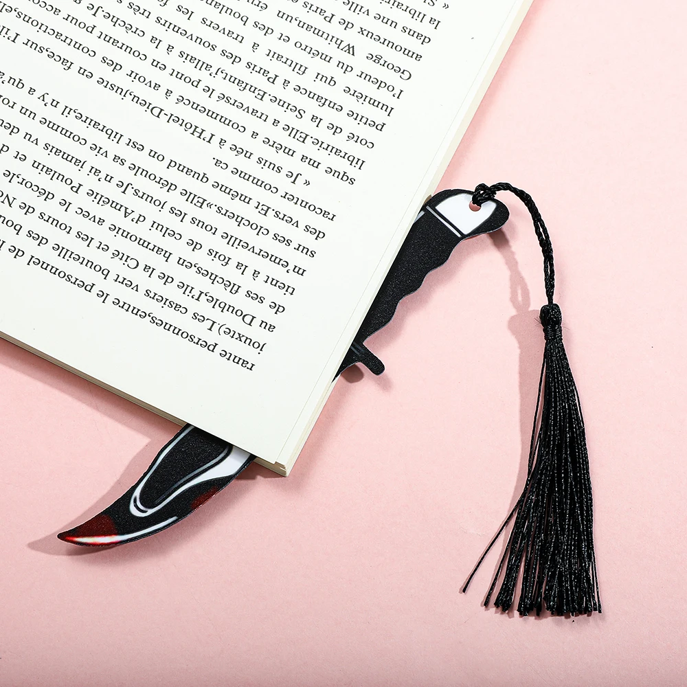 Scary style small knife bookmark, a unique reading gift for friends and classmates, suitable for studying and working.