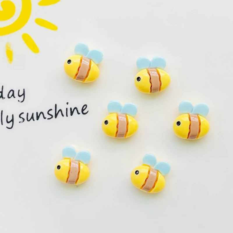 40 Pcs New Cute 11*11mm Resin Mini Little Bee Flat Back Stone Figurines DIY Jewelry Wedding Scrapbook Manicure Accessories