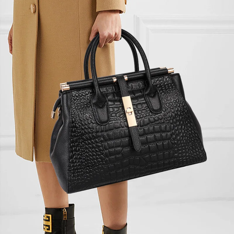 2024 new fashion designer fashion women\'s bag middle-aged single shoulder crossbody bag luxury crocodile print black leather han