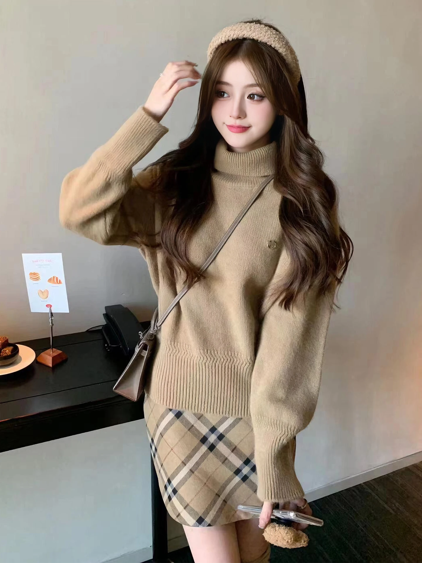 

Женский вязаный свитер и юбка в клетку, комплект из двух предметов, теплый зимний наряд, повседневный стиль для работы и отдыха