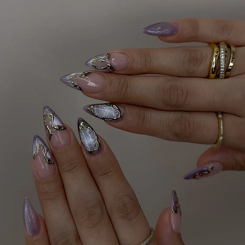 24 Uds. De uñas cortas con prensa de almendra, líneas doradas, diseño de flores, puntas de uñas postizas terminadas, juegos de uñas postizas de moda, manicura Simple