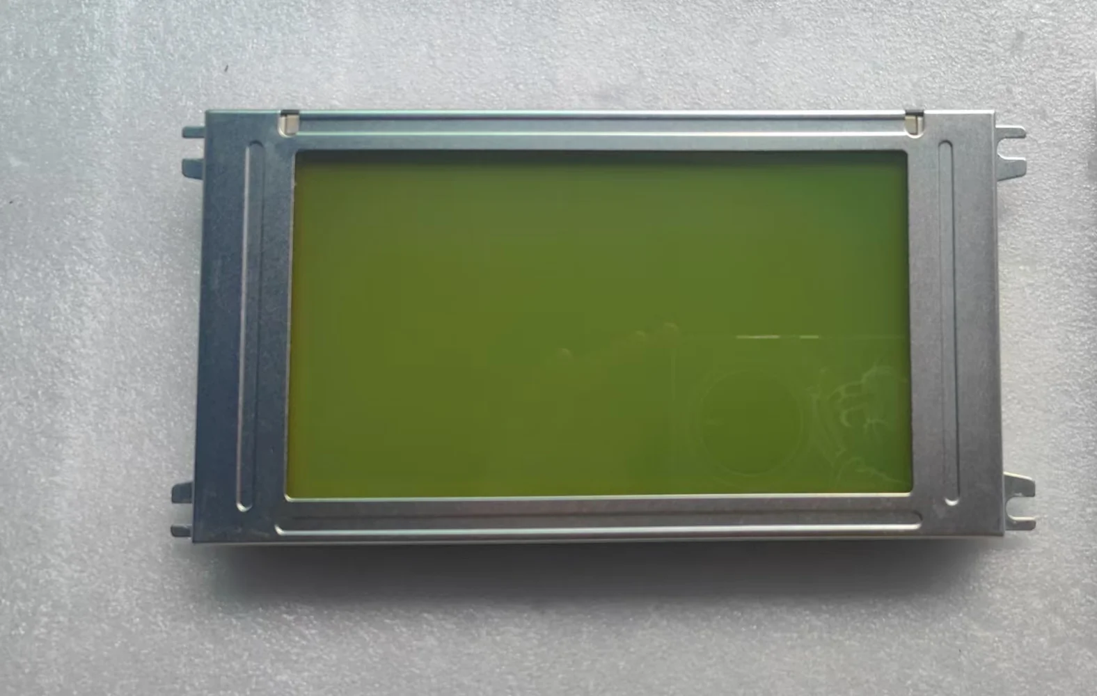 

LM24P20 LCD display screen