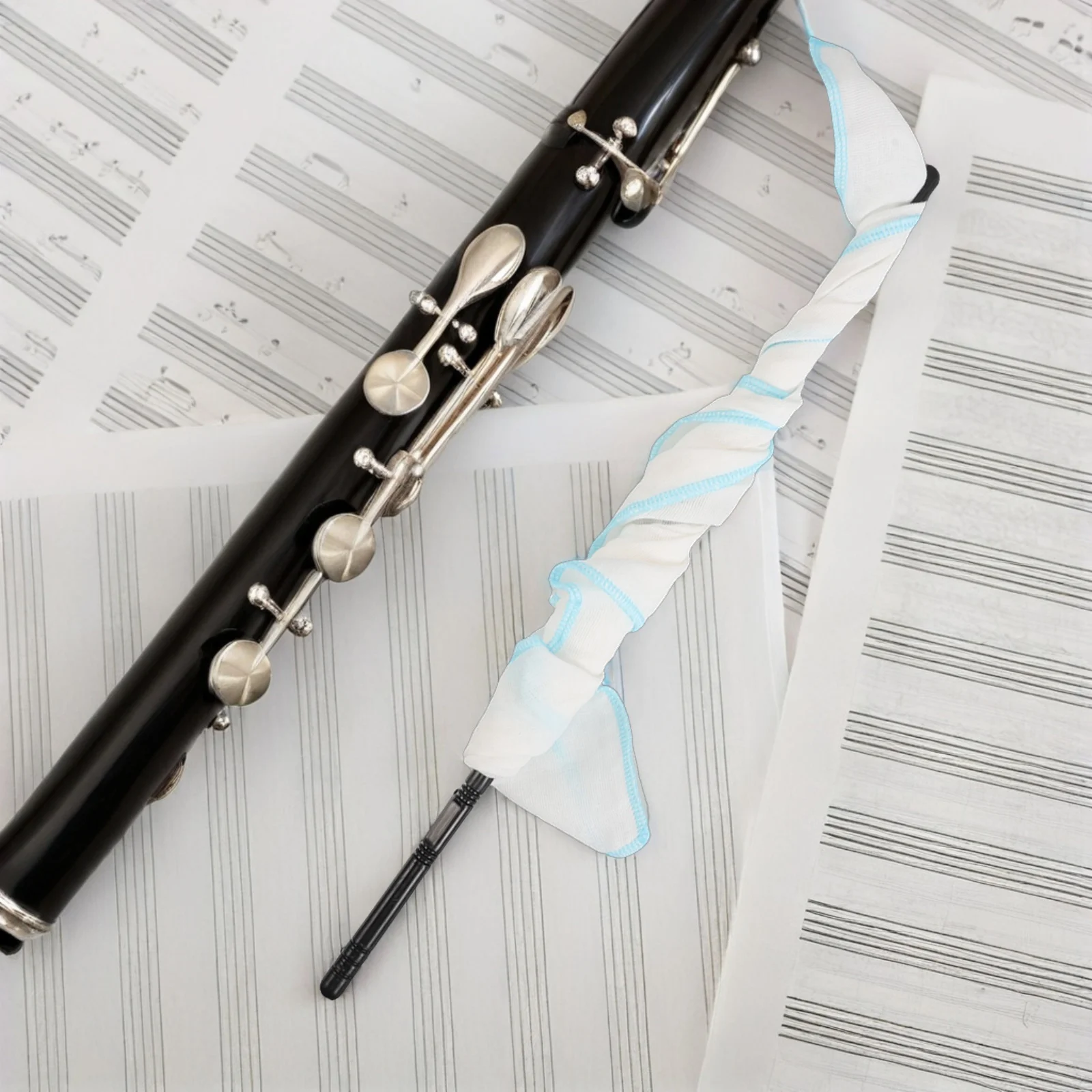 

1Set Flute Cleaning Kit with Extended Reach Rod and Absorbent Swab for Complete Interior Clean Flute Cleaning Tools Musical