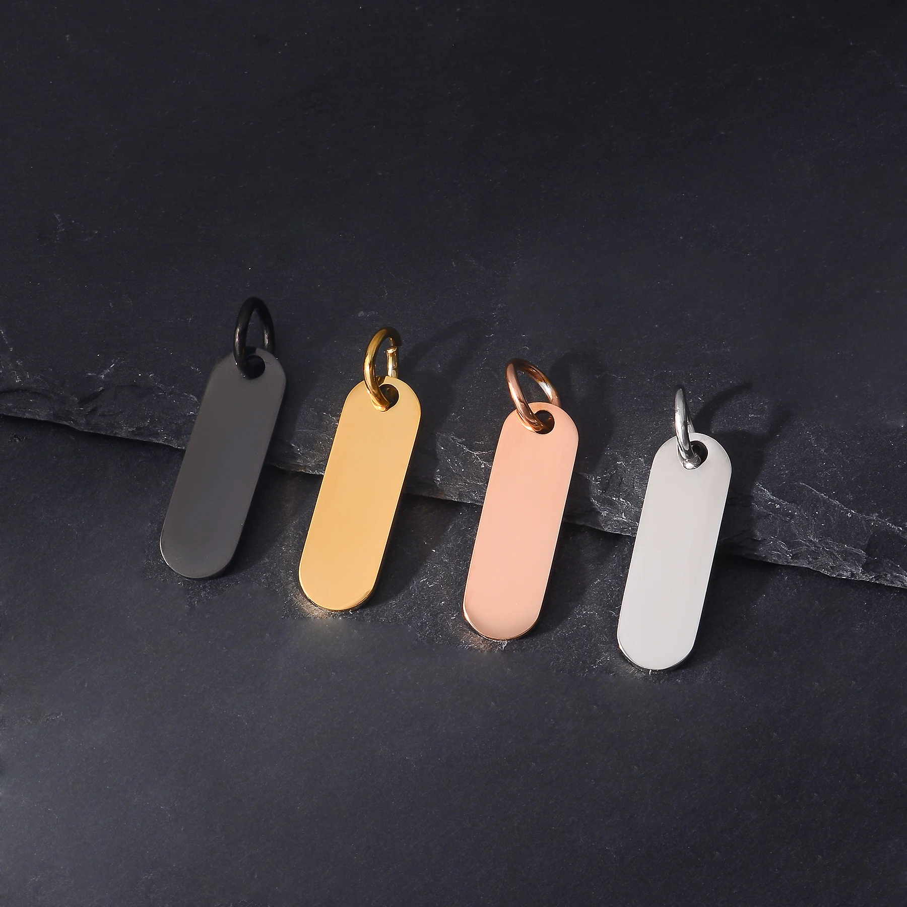 卸売 4 ピース/ロットポリッシュブランクタグステンレス鋼長方形チャームパーソナライズされたロゴ名 DIY ジュエリーメイキング用