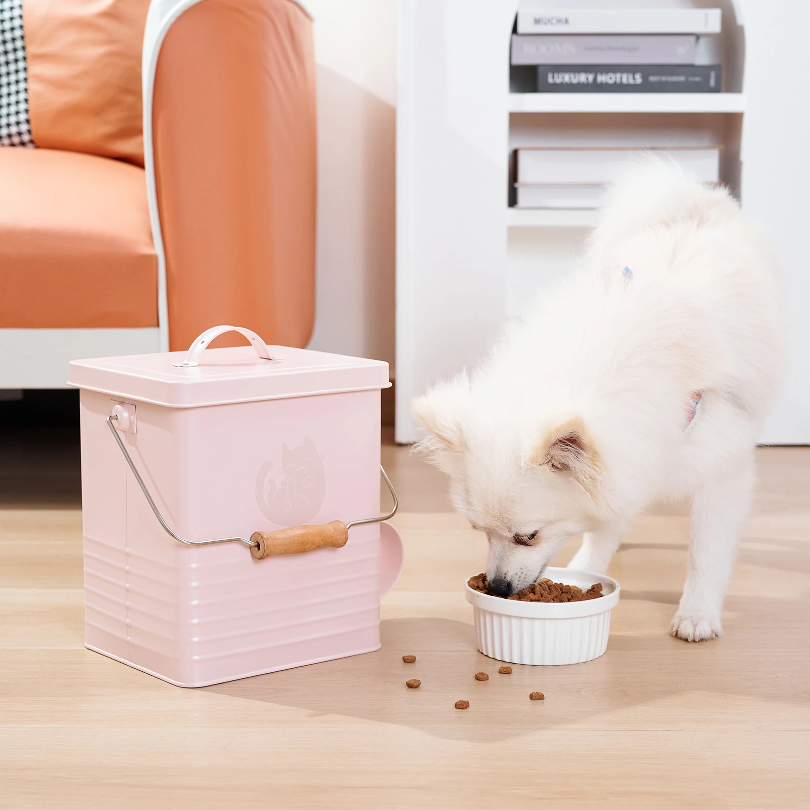 Pet Food Treat Storage Container Non-slip Dog Food Storage Container With Lid Scoop Sturdy Airtight Dog Food Storage Box Handle