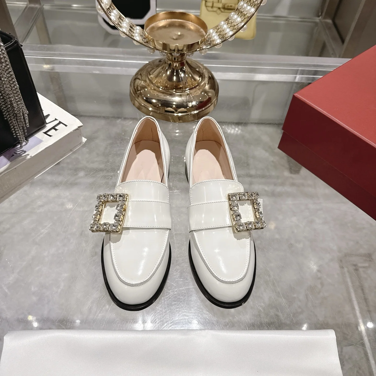 

2025 New Versatile Square Buckle Rhinestone Chunky Heel Flat Loafers