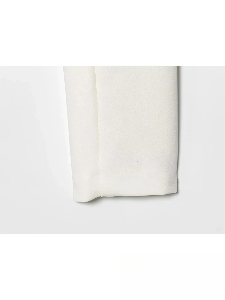 เสื้อเบลเซอร์ลำลองสำหรับผู้หญิง KONDALA รุ่น Holiday สีพื้น กระดุมแถวเดียว คอทรงกลม แขนยาว เสื้อเบลเซอร์สั้น แฟชั่นฤดูใบไม้ร่วง 2025 เสื้อเบลเซอร์สำหรับสุภาพสตรีทำงาน