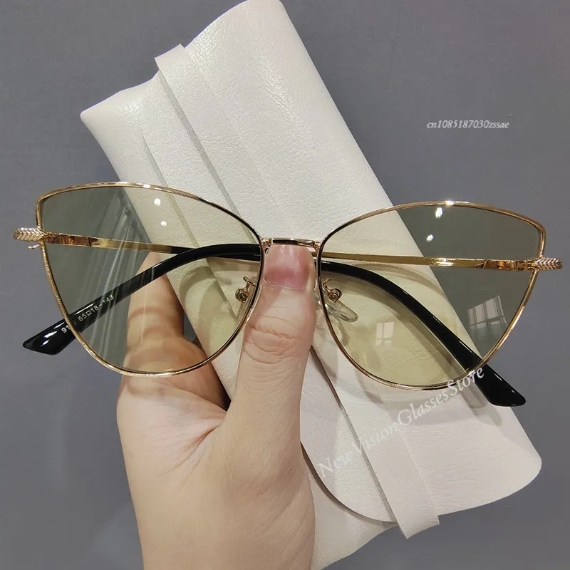 

Vintage Cat Eye Sunglasses 2025 Fashion Women Trending Metal Frame Eyewear Popular Shades for Lady UV400 Очки Солнечные Женские