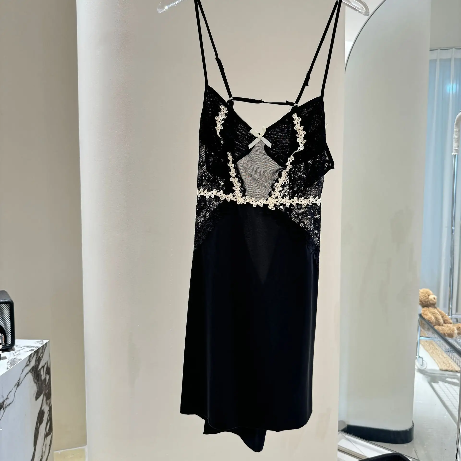 

Women's Sleepwear Black Nightgown Sexy Suspender Nightdress Intimate Lingerie Sweet Home Dressing Gown Casual Satin Loungewear