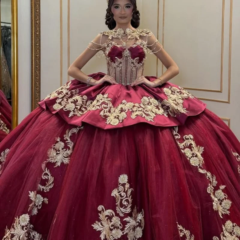 

Блестящее бордовое платье Quinceanera с открытыми плечами, золотистое блестящее платье с длинным хвостом, тюлевые бусины, платья de 15, Quinceanera ﻿ Индивидуальный