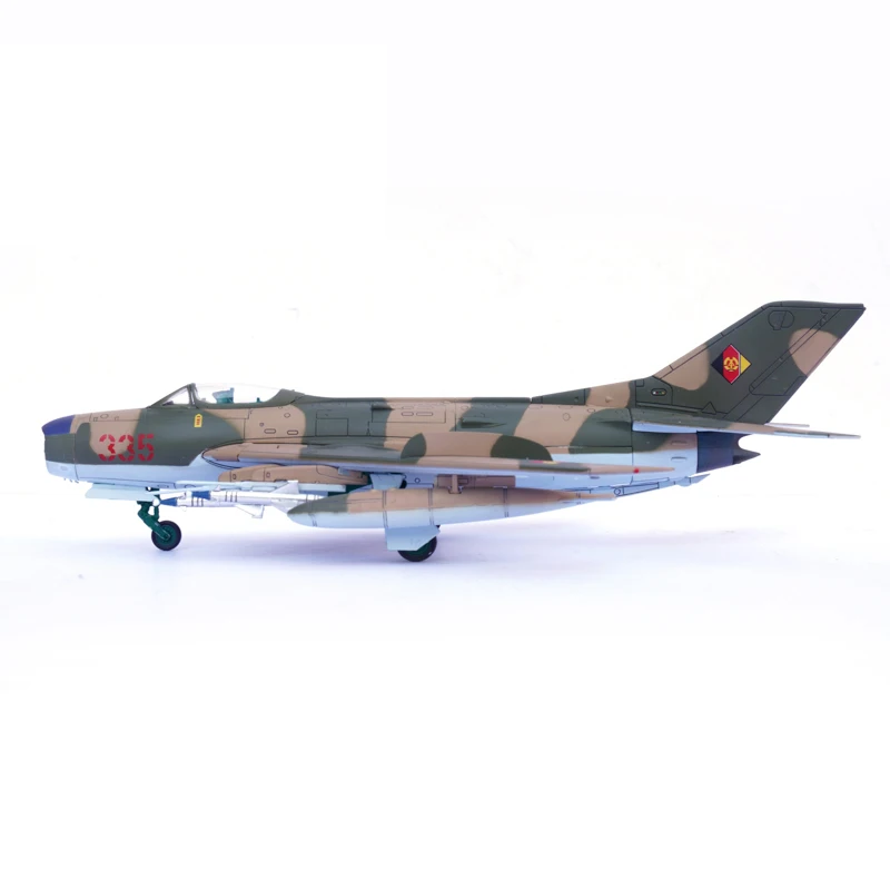 1: 72 14643PB MIG-19PM 335#  fighter model with East German livery  Alloy finished product model