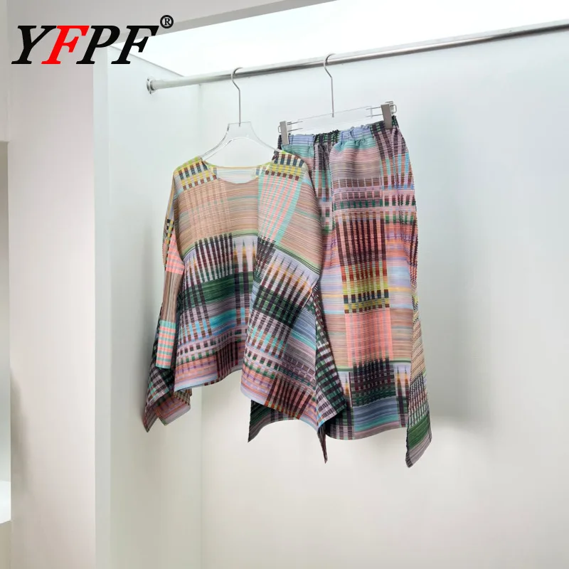 

YFPF модный плиссированный дизайн Miyake, женские топы с контрастным цветным принтом + длинные юбки трапециевидной формы, повседневная осенняя новая одежда 2023 г.