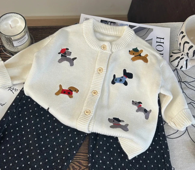 Girls Beige Cartoon Sweater Top Children 2024 New Autumn Collection Fashion Simple Casual Sweater Clothes Korean Simple Style image 4