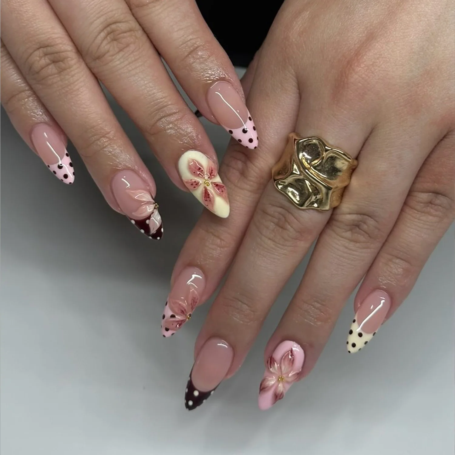 

3D three-dimensional French wearing armor INS wind color petal wave point almond nail nail patch