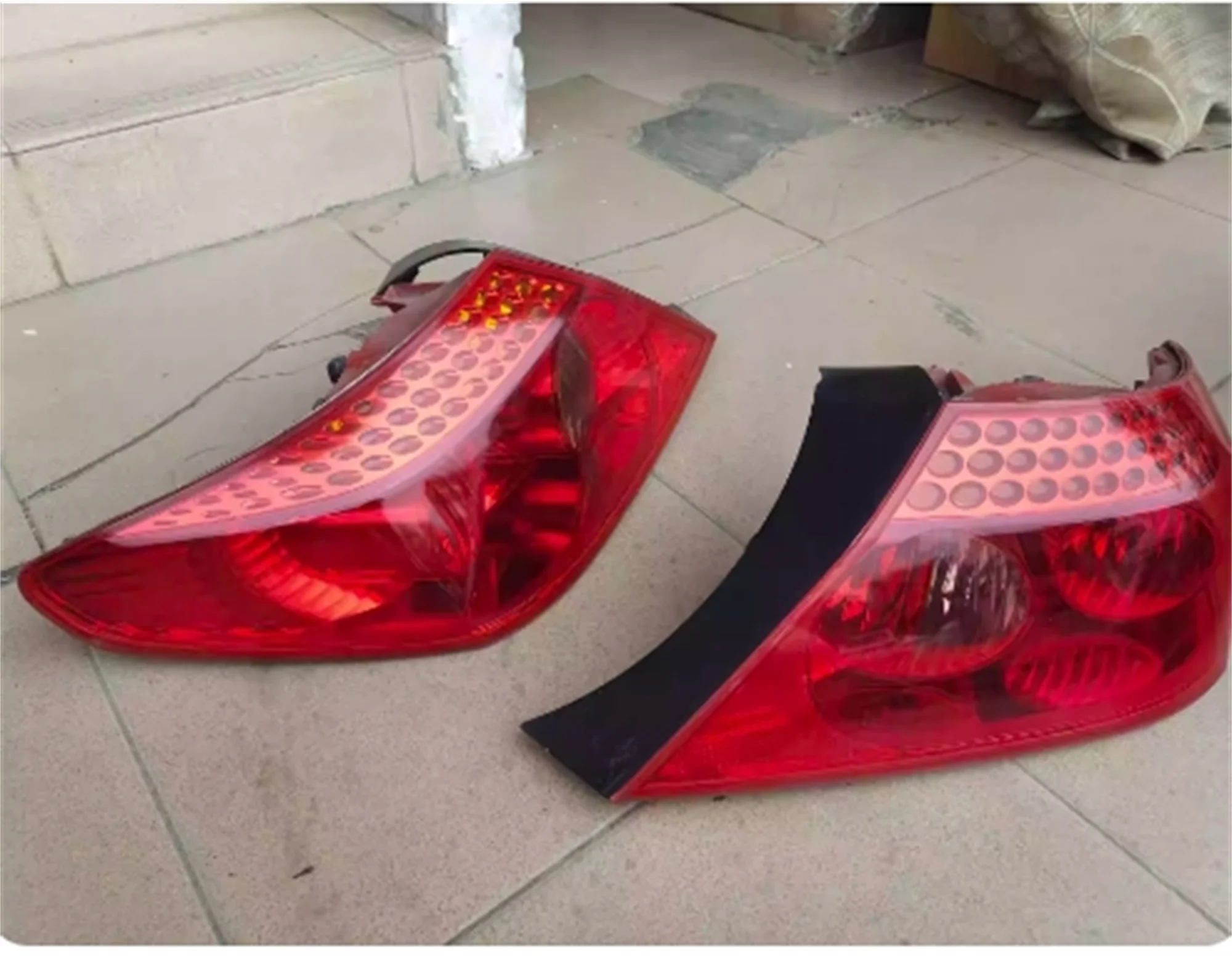 Front Headlight tail light assembly for Peugeot 407 Couper Daytime Running DRL Turn signal