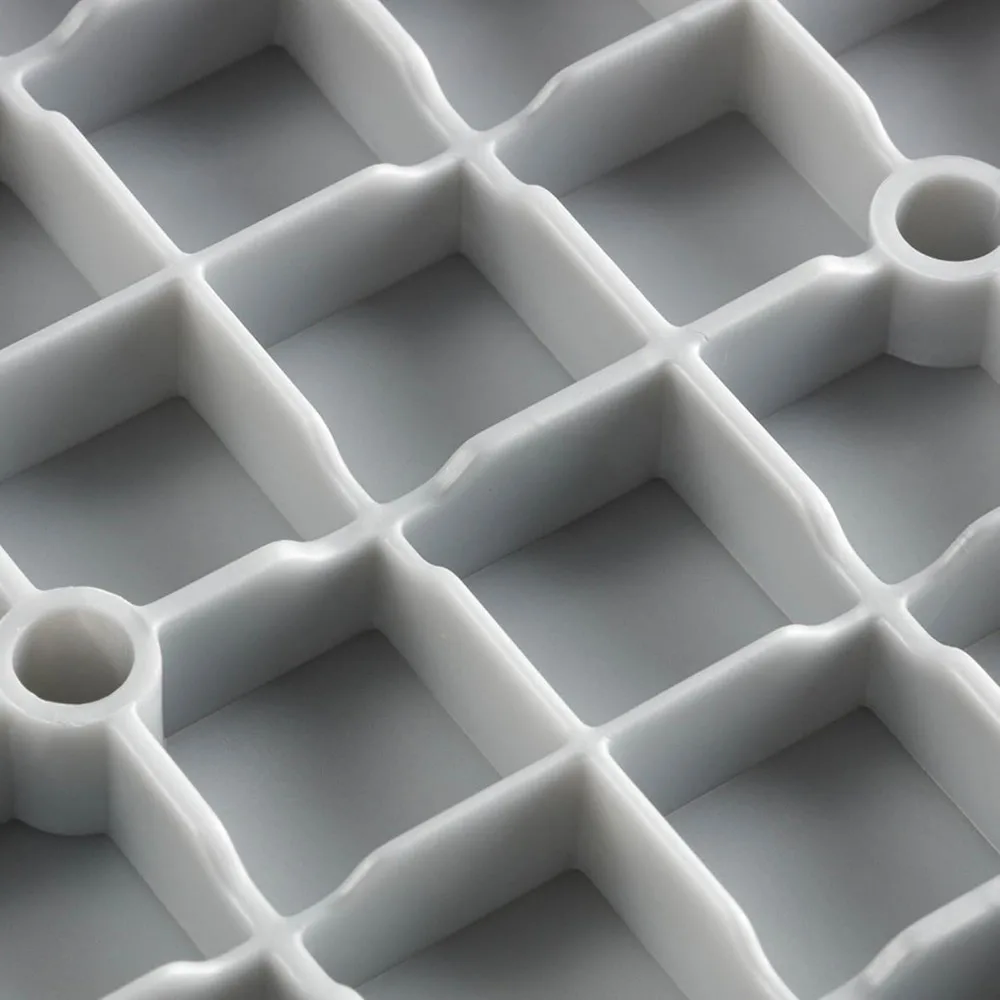 Azulejos Diamond Garage Floor - Azulejos plateados entrelazados con 6 cerraduras, paquete de 50, ideales para soluciones rápidas para pisos de garaje