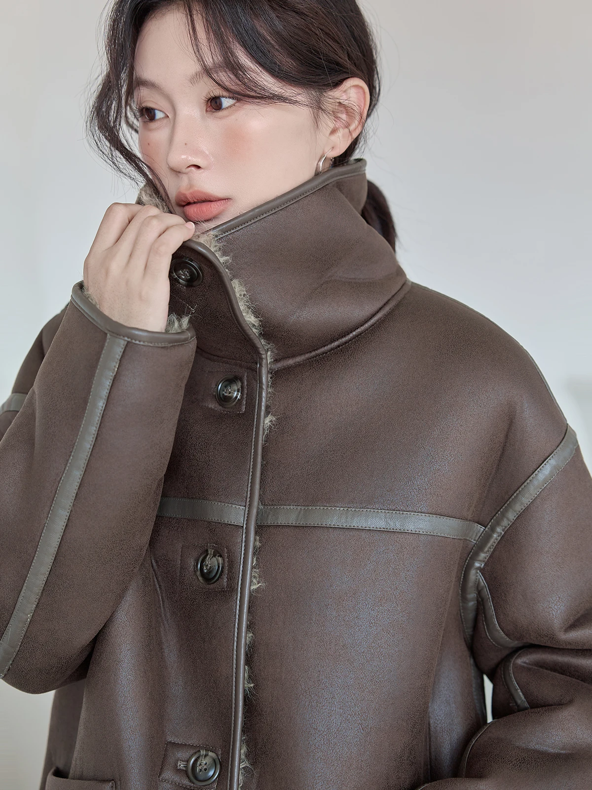 

HuiXi Double-Sided Wear Leather Fur Inteated Jaet Women's Sli Patchwork Ele Coat Commute Sle Stand Version