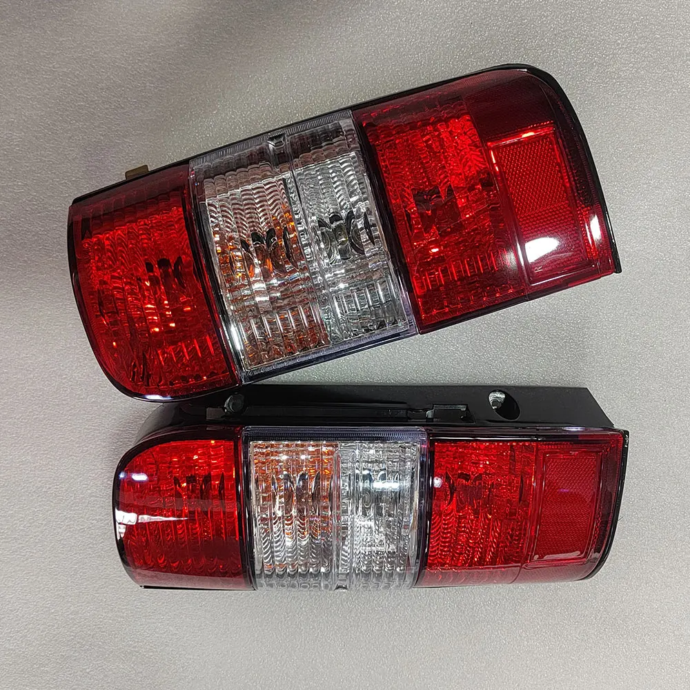 2Pcs Car Taillights And Brake Lights For Toyota Hiace KZH106 LH168 1993 to 2004