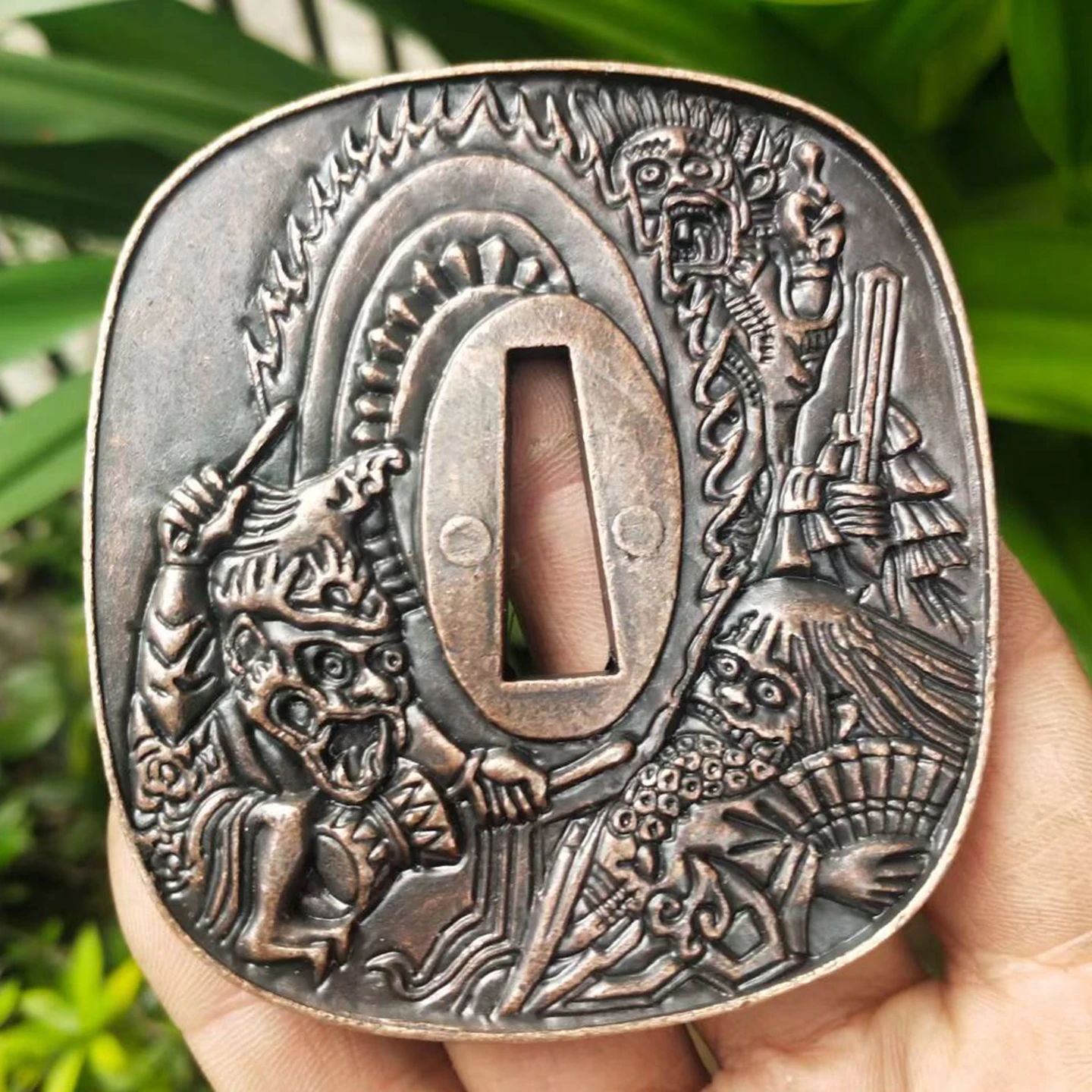 Unique Retro Zinc Alloy Tsuba for Samurai Katana Ornate Engraved Sword Guard Katana Replacement Fitting Decor
