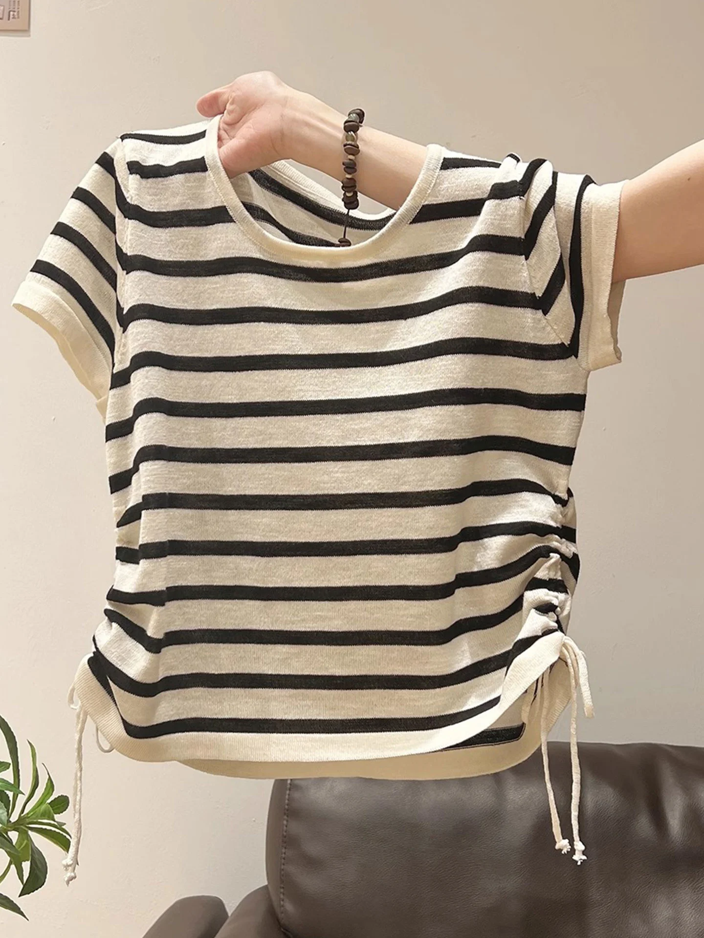 

Slim Fit Color Blo Knit Top круглый Ne ort Sve Side Dstring Waist Summer Faion Base irt Женский корейский свободный топ