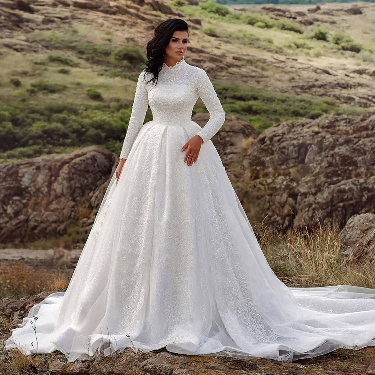 

Customzied Lace Muslim Wedding Dresses High Neck Long Sleeves Covered Button Sweep Train Marriage Bridal Gowns Saudi Arabic