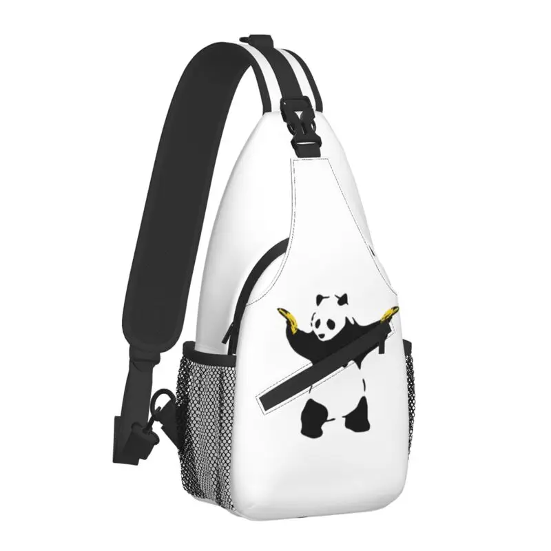 Engraçado mau panda com bananas sling saco para homem banksy graffiti rua arte ombro crossbody peito mochila de acampamento daypack