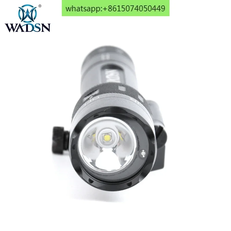 WMX200 Flashlight Side Flip Base Explosive Flash Strong Light Illumination Mouse Tail Flashlight Battery