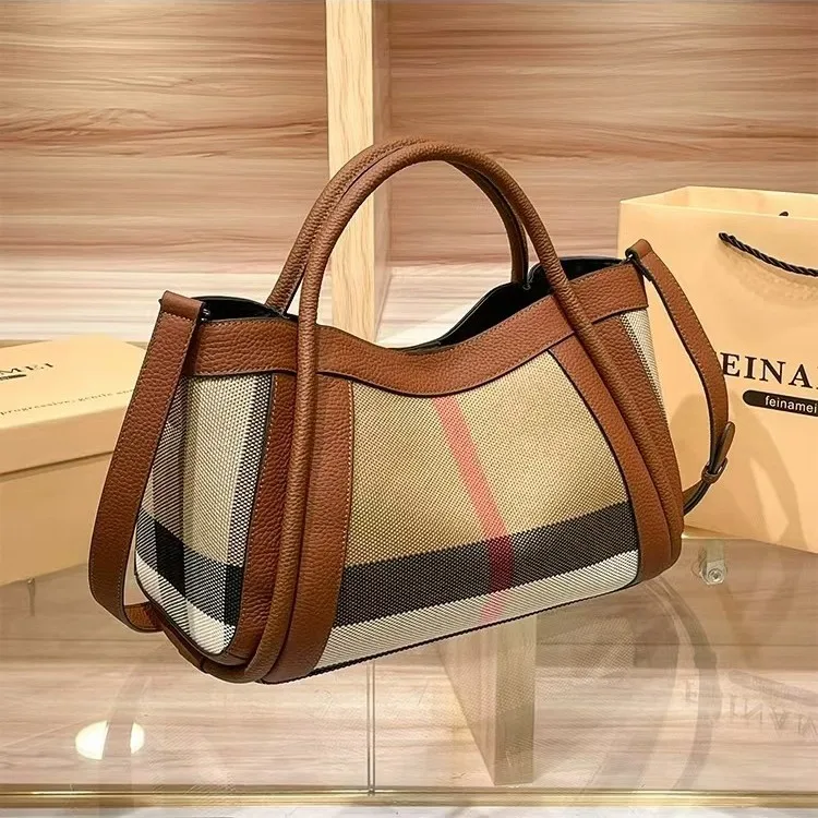 Luxury Hands-Free Designer Diaper Bag For Women Large Capacity Tote Elegant Leather Crossbody Handbag For Active Lifestyle