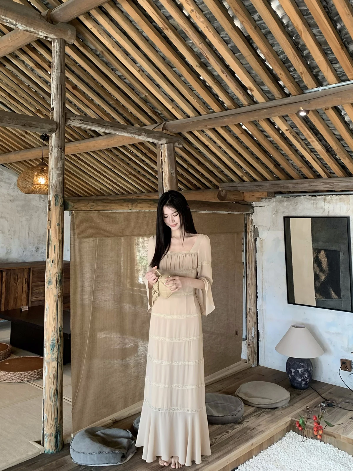 

Элегантное желтое платье с длинными рукавами, кружевной отделкой, приталенное, с квадратным вырезом, завязками и подолом «рыбий хвост» для женщин, для отпуска