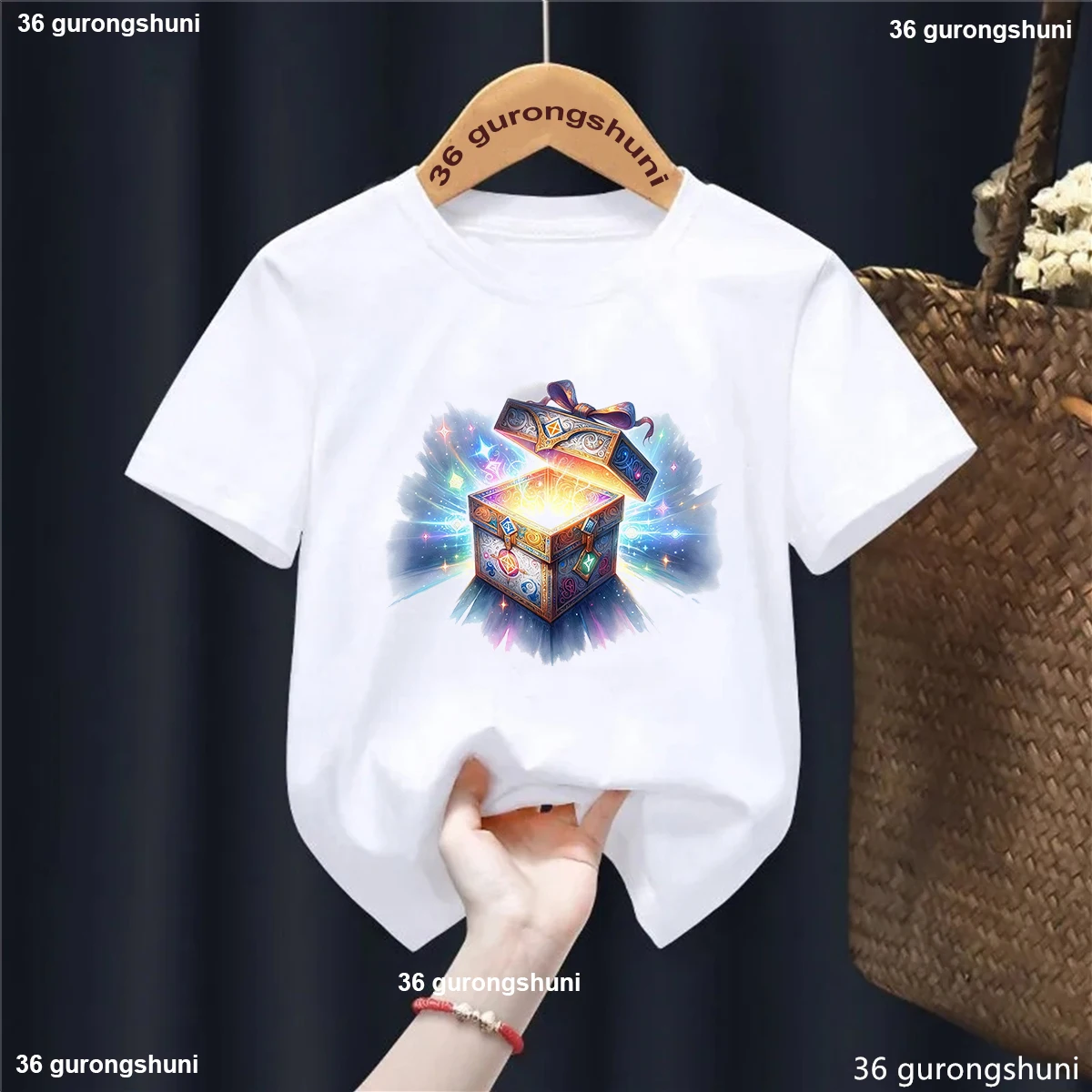 

Kawaii Chritsmas Gift Kids Clothes Watercolor Rainbow Magic Gift Box Printed T Shirt Girls/Boys Harajuku Shirt Solid T-Shirt