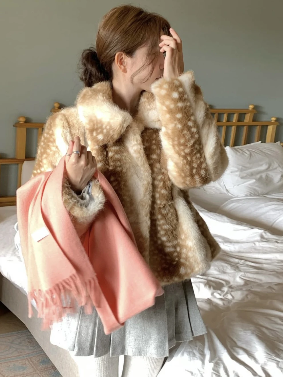 

Теплое пальто из искусственного меха с узором под оленя, отложным воротником, женская верхняя одежда, из полиэфирного волокна, приталенное, утепленное зимнее пальто