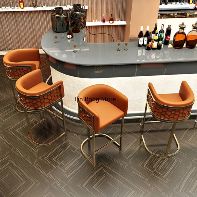 Рисунок 5 - Домашние высокие кухонные табуреты