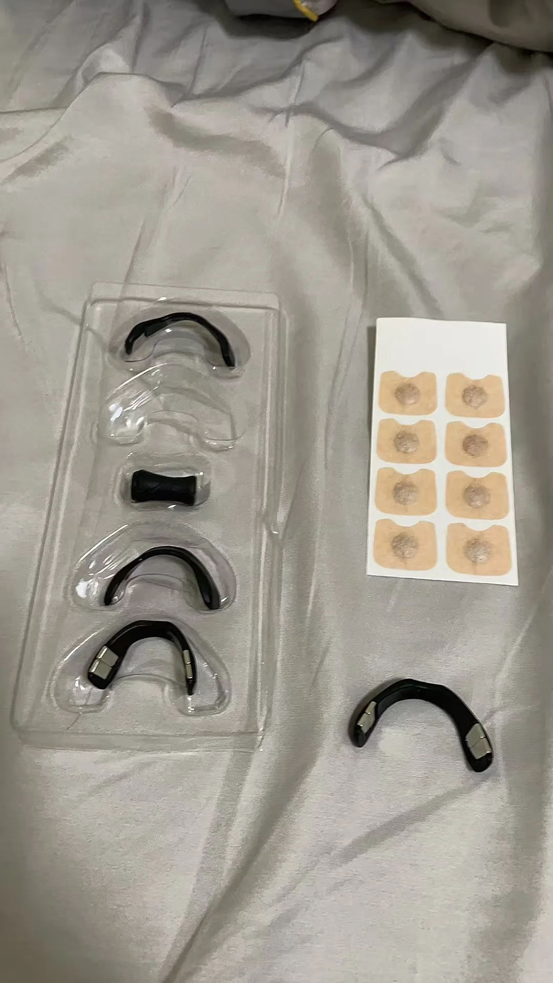 

nasal strips ，Side-sleep friendly, wake up bright-eyed & recharged!