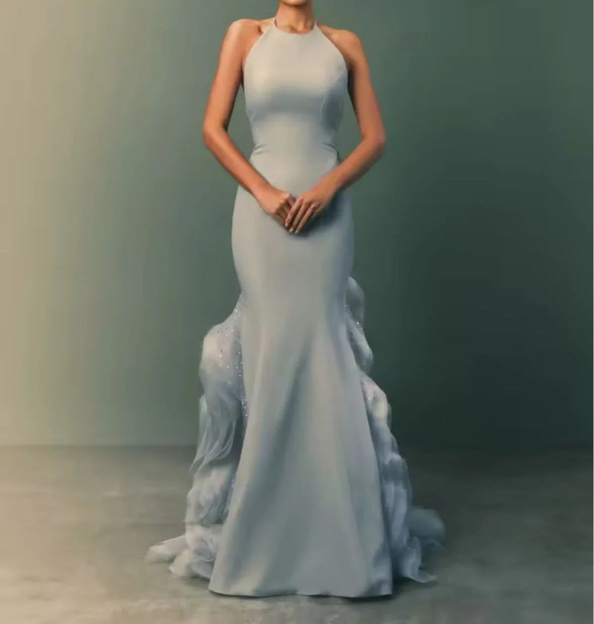 

Индивидуальные платья для выпускного вечера без рукавов с лямкой на шее, роскошные вечерние платья из тюля со шлейфом и блестящими кристаллами