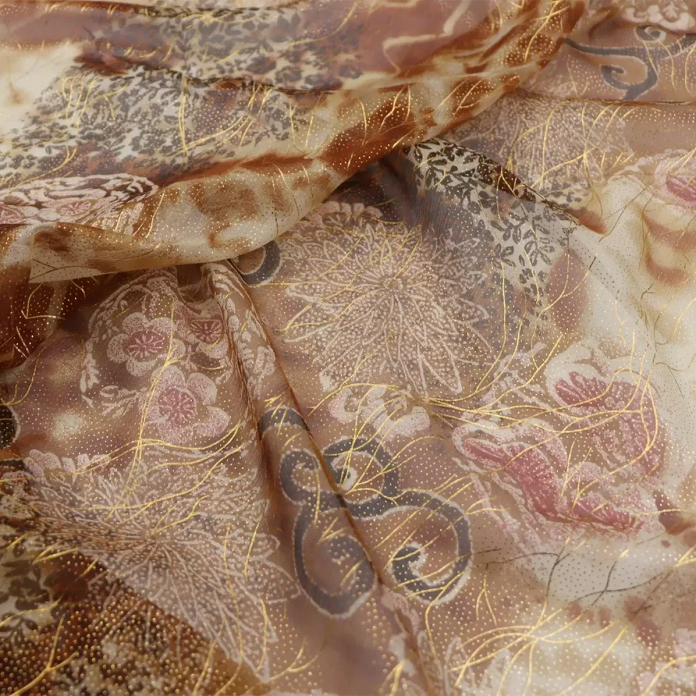Beautiful Flower Deisgn Lightweight Shiny Silk Metallic Crepe Fabric Good Texture for Lady Wife Clothes Dress Scarf Garment Robe