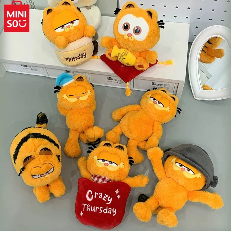 Miniso autêntico garfield família trabalho semana série caixa cega na moda ornamento artesanal bonito anime boneca de pelúcia decoração brinquedos presente