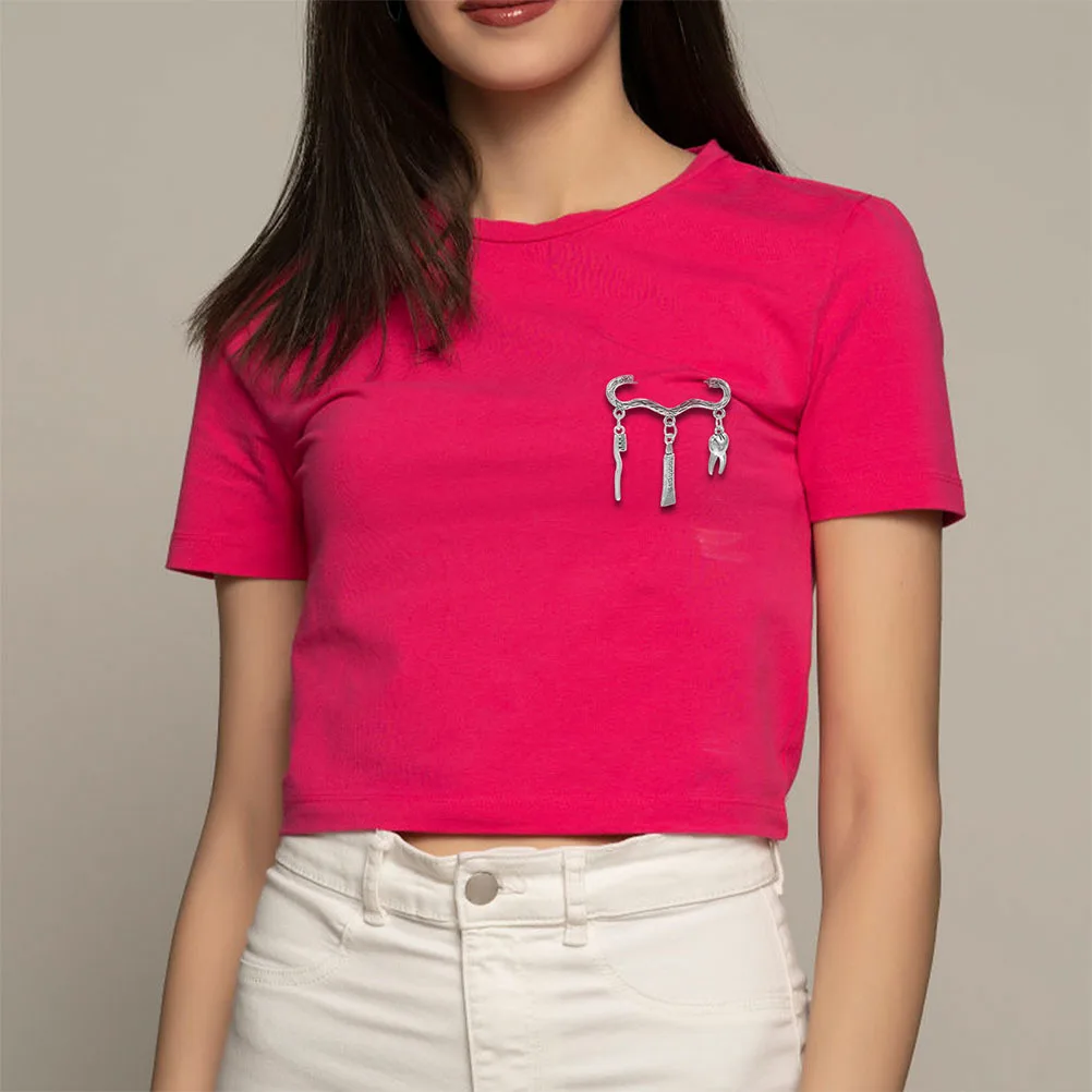 

2pcs Toothbrush Brooch Pin Kawaii Dental Theme Lapel Pins For Women Dentist Accessories Fashion Jewelry Backpacks Teeth Badge