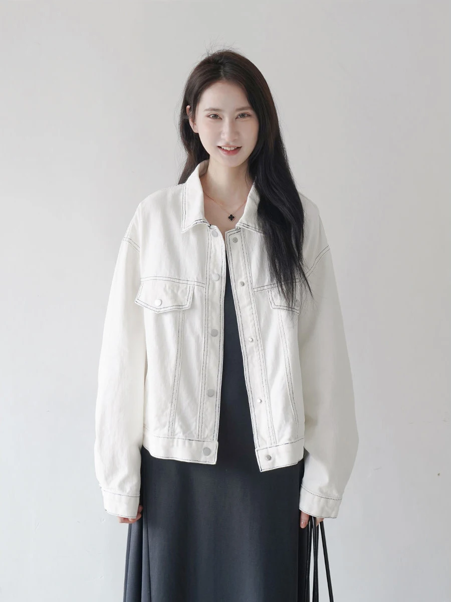 

Весенняя винтажная женская джинсовая куртка свободного кроя, белая, повседневная, универсальная, с эффектом стройности, с воротником, с множеством карманов, с длинными рукавами