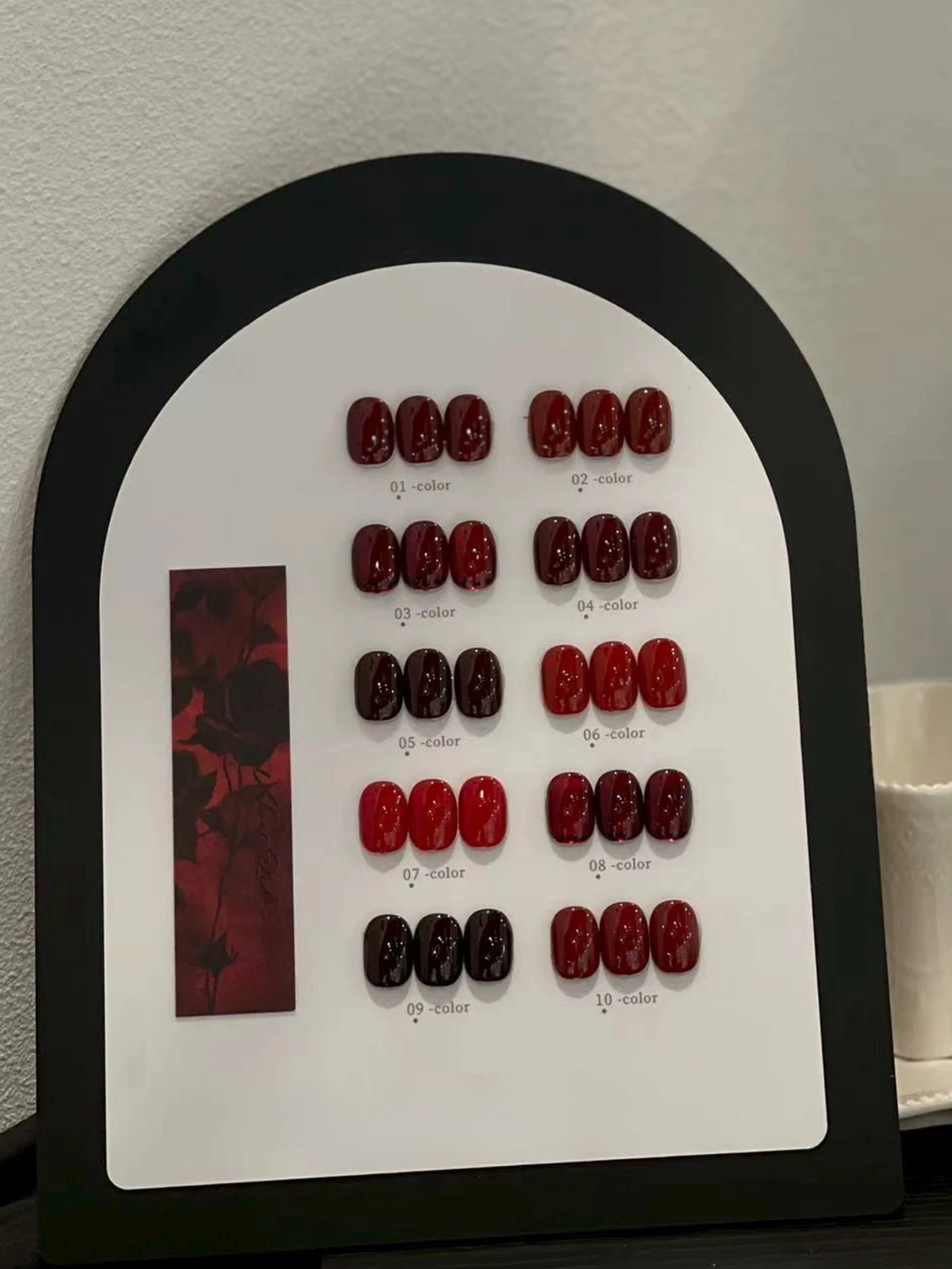 ยาทาเล็บเจลสีแดงไวน์เชอร์รี่ประกายกลิตเตอร์ละเอียดแบบคริสตัลแคทอาย รุ่นปีใหม่ 2025 ฤดูใบไม้ร่วง/ฤดูหนาว