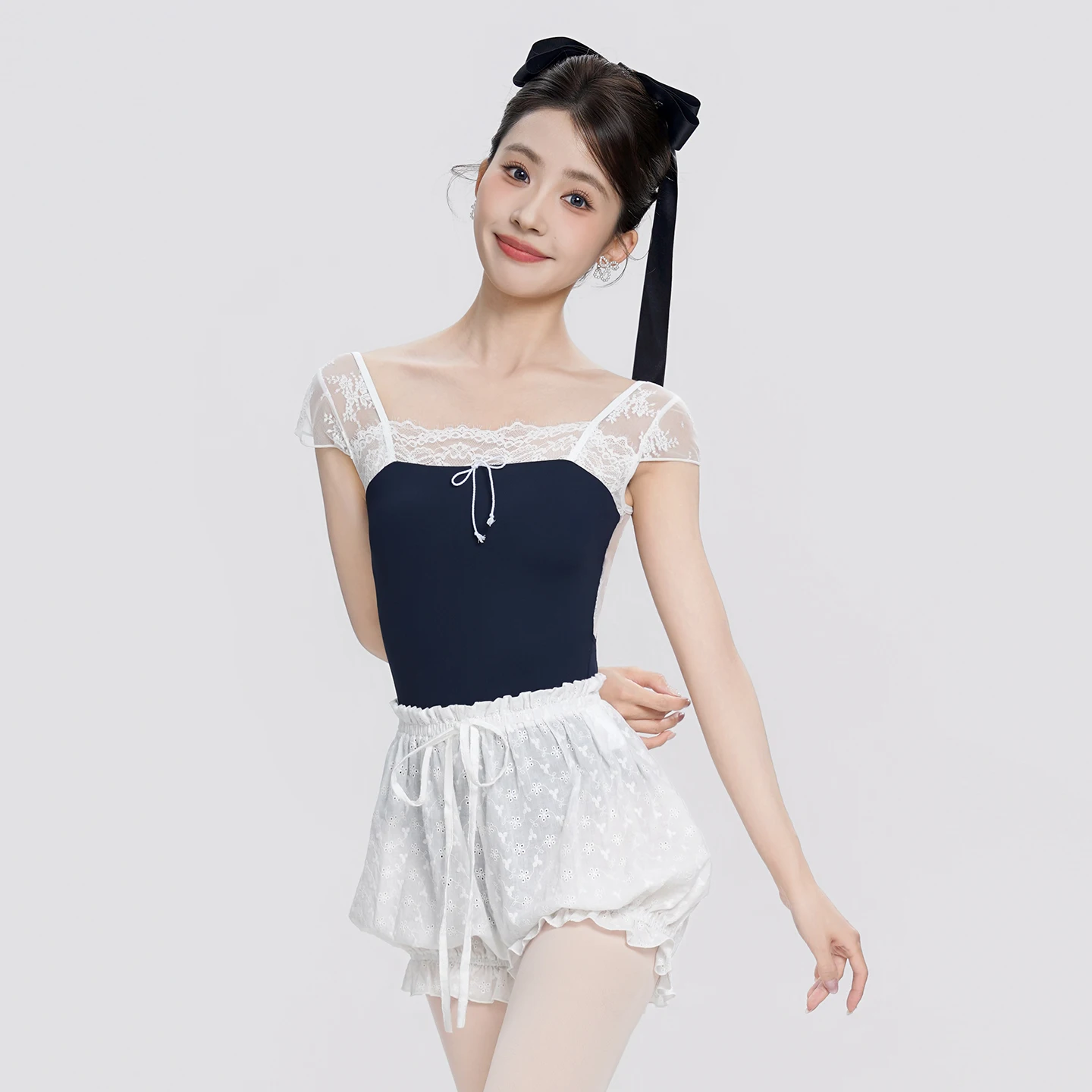 

Women Ballet Leotards Nylon Short Sleeve Dance Gymnastics Bodysuits Flowered Lace Splice Stretchy Adult Ballerina Dance Leotards