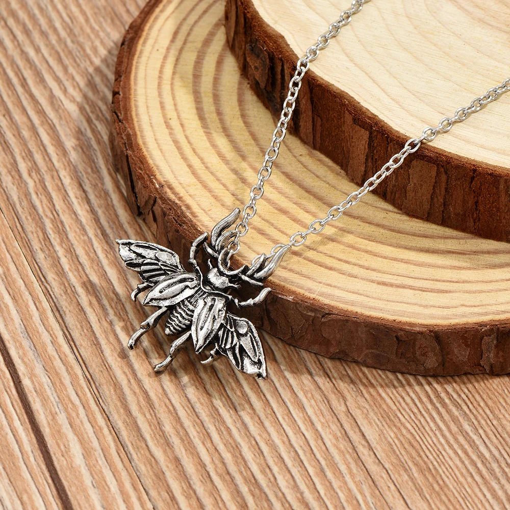 Goth Beetle Shithead Insect Wings Necklace for Women Gothic Girls Choker Necklace Accessories Designer Jewelry