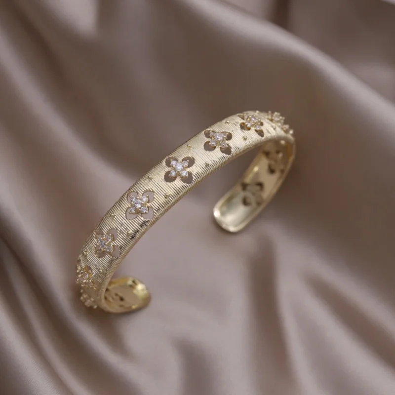 French new design fashion 14K gold plated hollow flower zircon open bracelet elegant women's daily work accessories