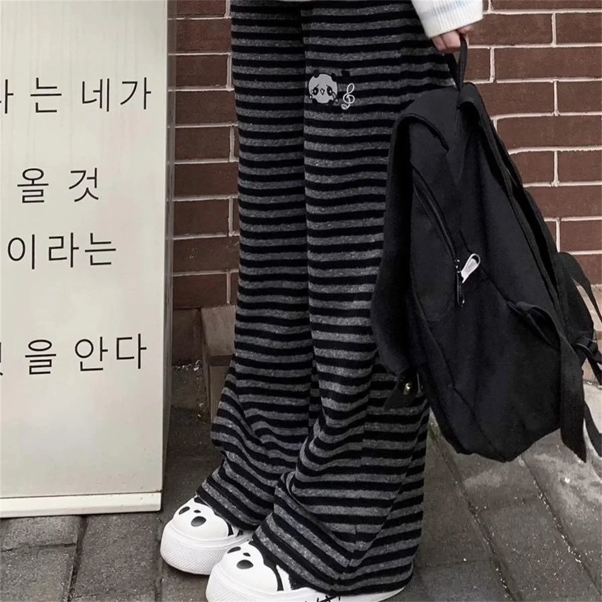 Calças Femininas Harajuku com Bordado de Desenho Animado, Listradas, Soltas, Estilo Coreano, Shorts Y2K, Subcultura Vintage, Calças Femininas de Perna Larga