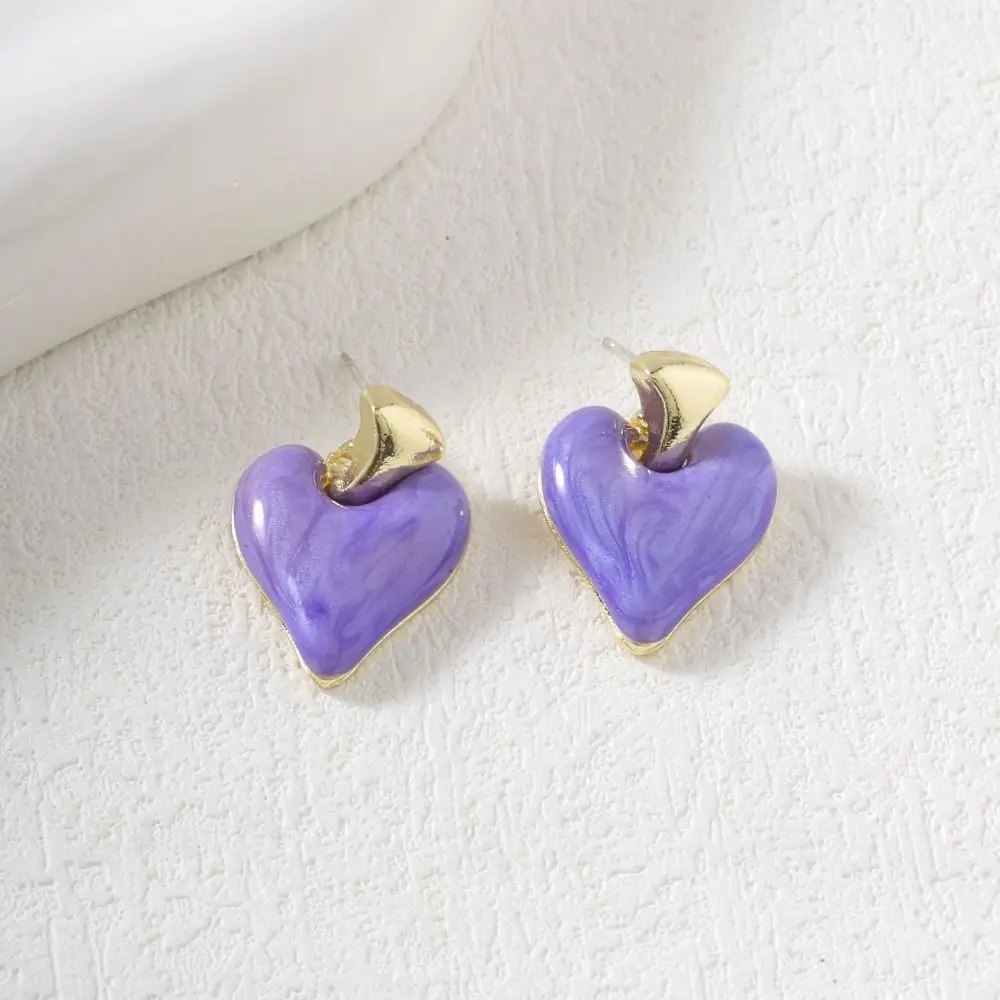 

Lavender Purple Heart Stud Earrings Vintage French Style Purple Drop Oil Stud Earrings Light Luxury Sweet Love Earrings